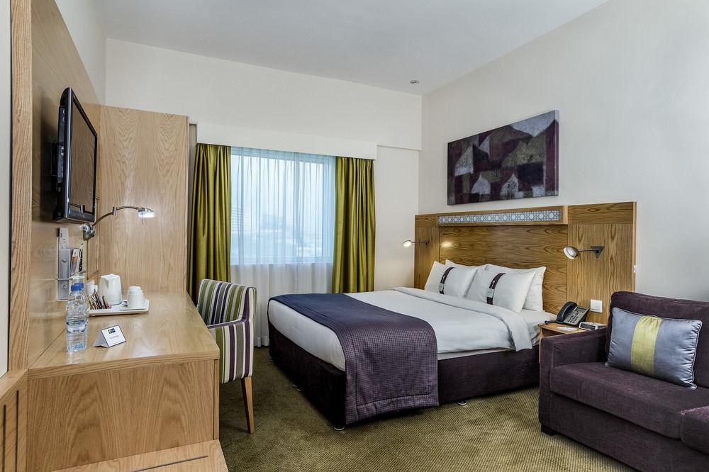 Holiday Inn Express Dubai Safa Park, An Ihg Hotel Zewnętrze zdjęcie