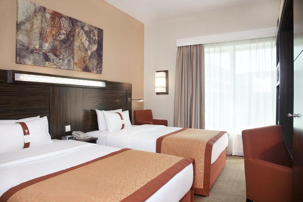 Holiday Inn Express Dubai Safa Park, An Ihg Hotel Zewnętrze zdjęcie