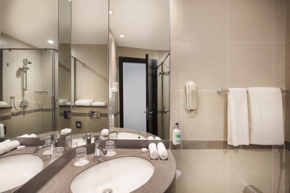 Holiday Inn Express Dubai Safa Park, An Ihg Hotel Zewnętrze zdjęcie